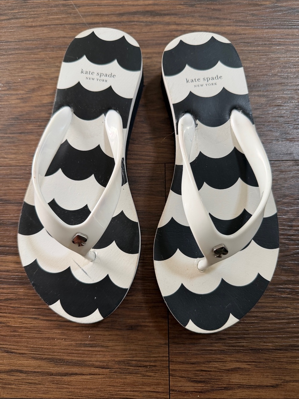 kate spade Black and White Scallop Strap Flip Flop Sandals